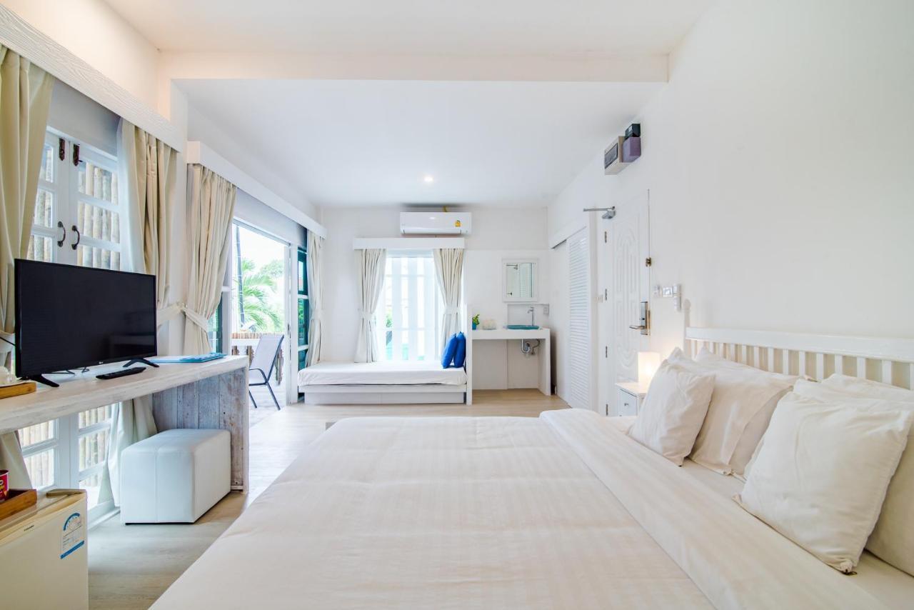 Baan Kangmung Hua Hin On The Beach Exterior photo