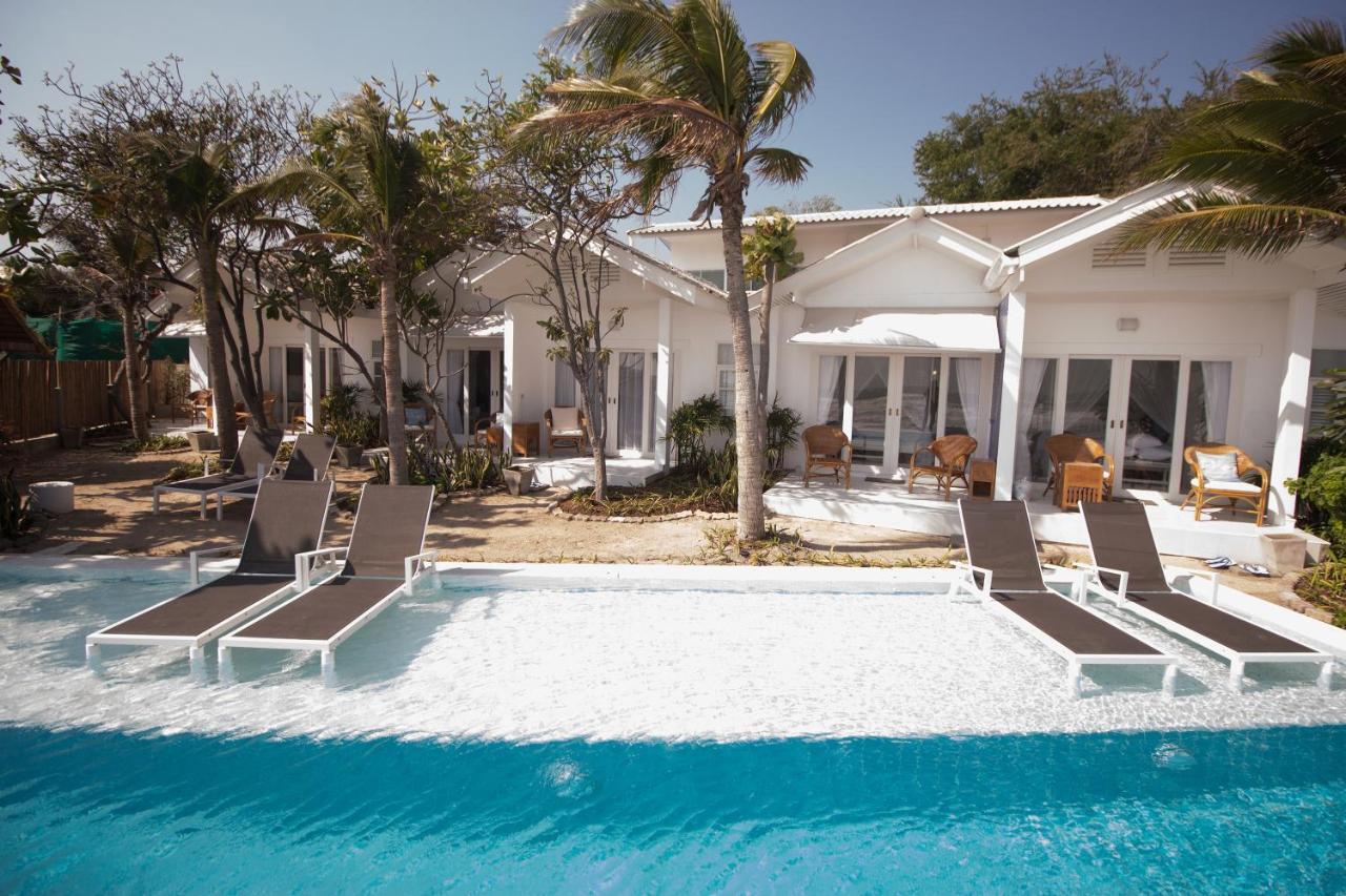Baan Kangmung Hua Hin On The Beach Exterior photo