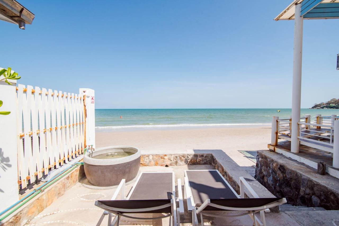 Baan Kangmung Hua Hin On The Beach Exterior photo
