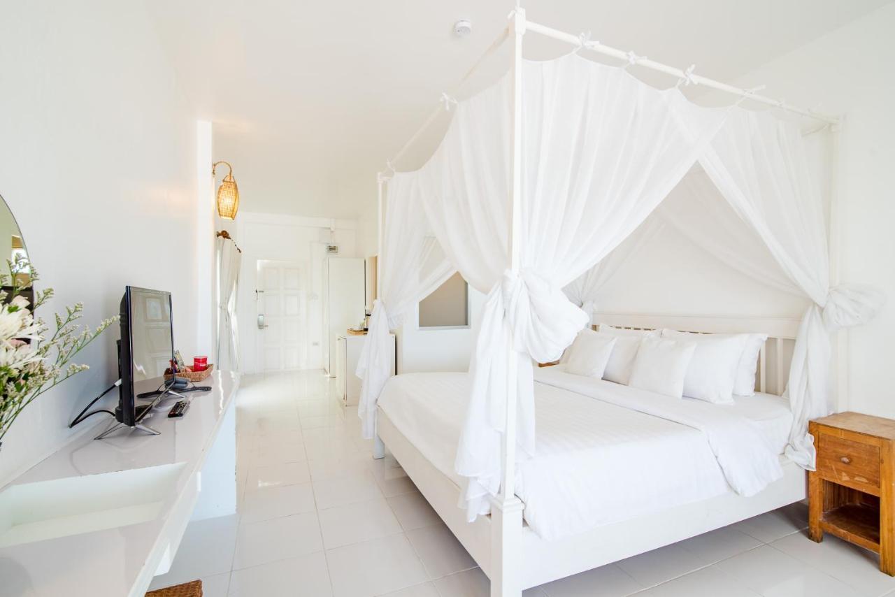 Baan Kangmung Hua Hin On The Beach Exterior photo