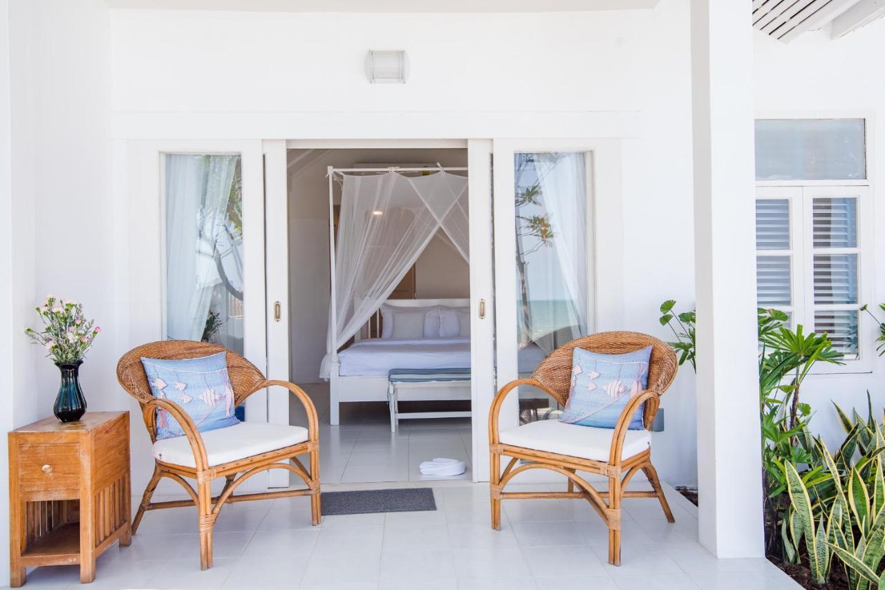 Baan Kangmung Hua Hin On The Beach Exterior photo