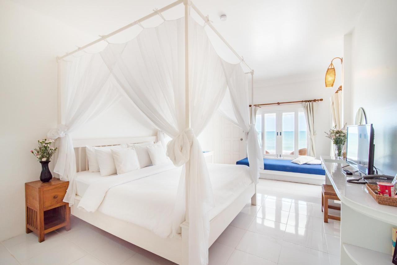Baan Kangmung Hua Hin On The Beach Exterior photo