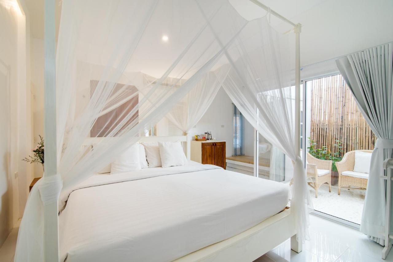 Baan Kangmung Hua Hin On The Beach Exterior photo