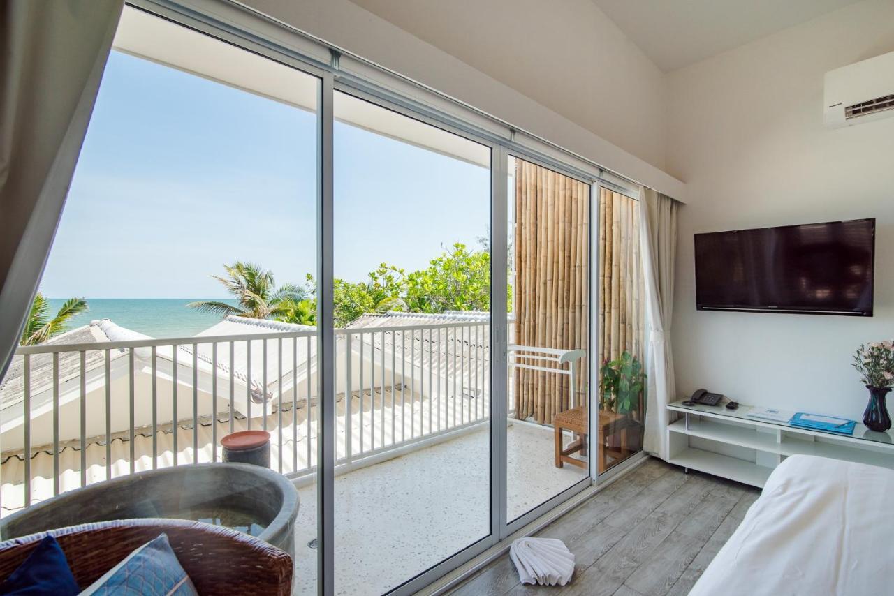 Baan Kangmung Hua Hin On The Beach Exterior photo
