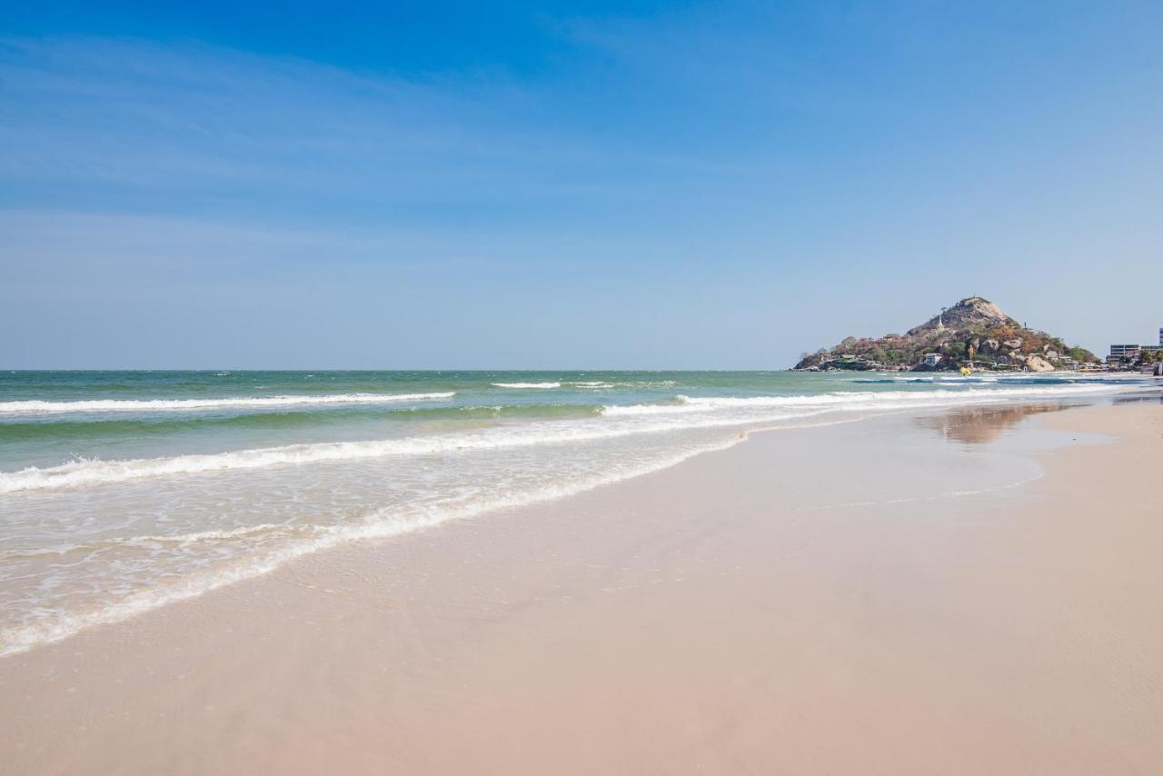 Baan Kangmung Hua Hin On The Beach Exterior photo